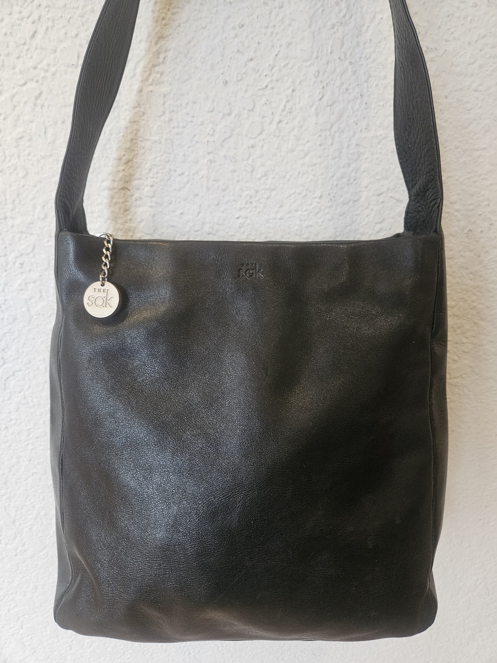 The Sak Pure Leather Black Hobo Bag Minimalist Flat Shoulder Tote Classic